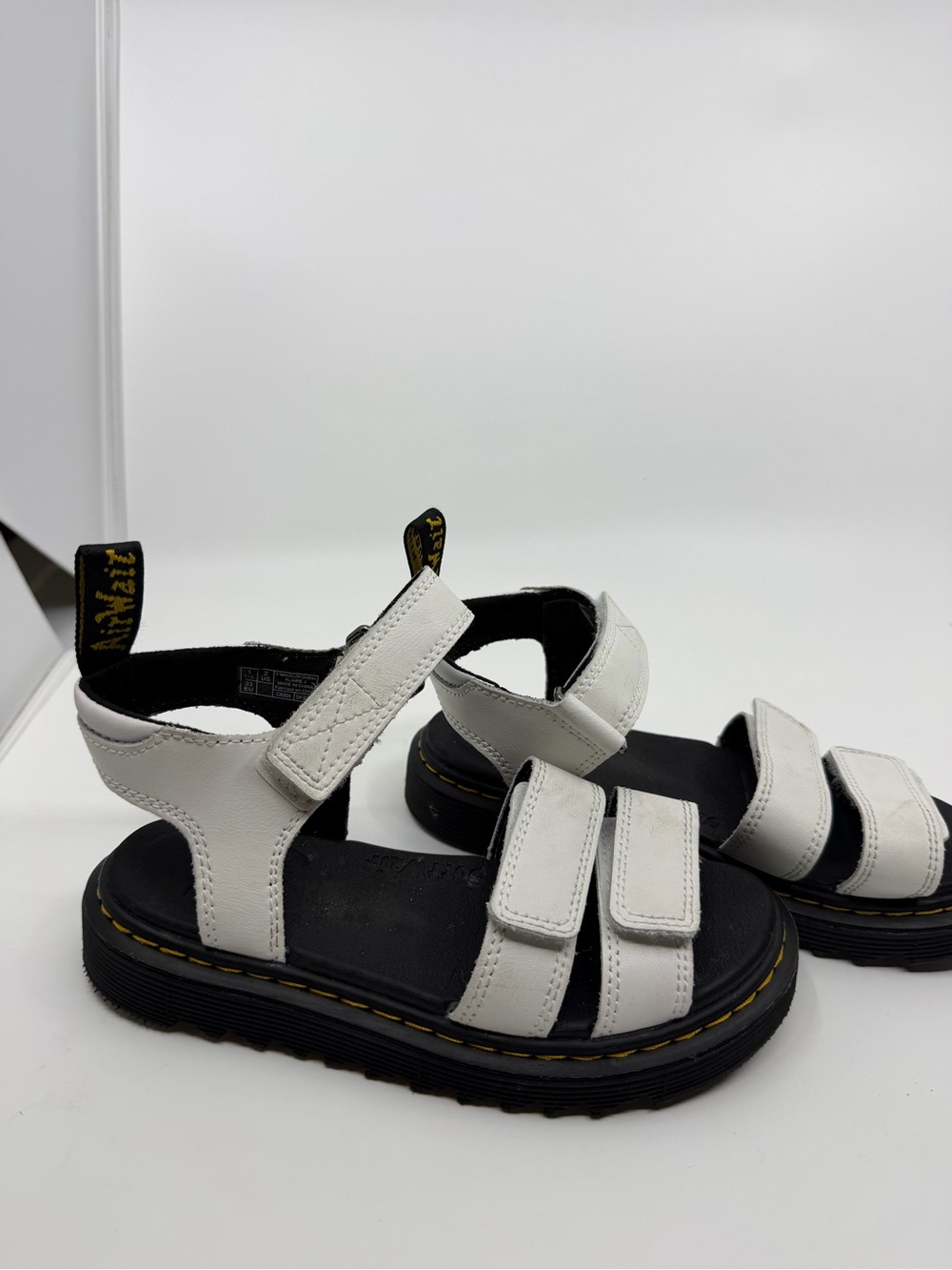 Dr. Martens Klaire White Leather Strap Sandals Platform US 2 EU 33